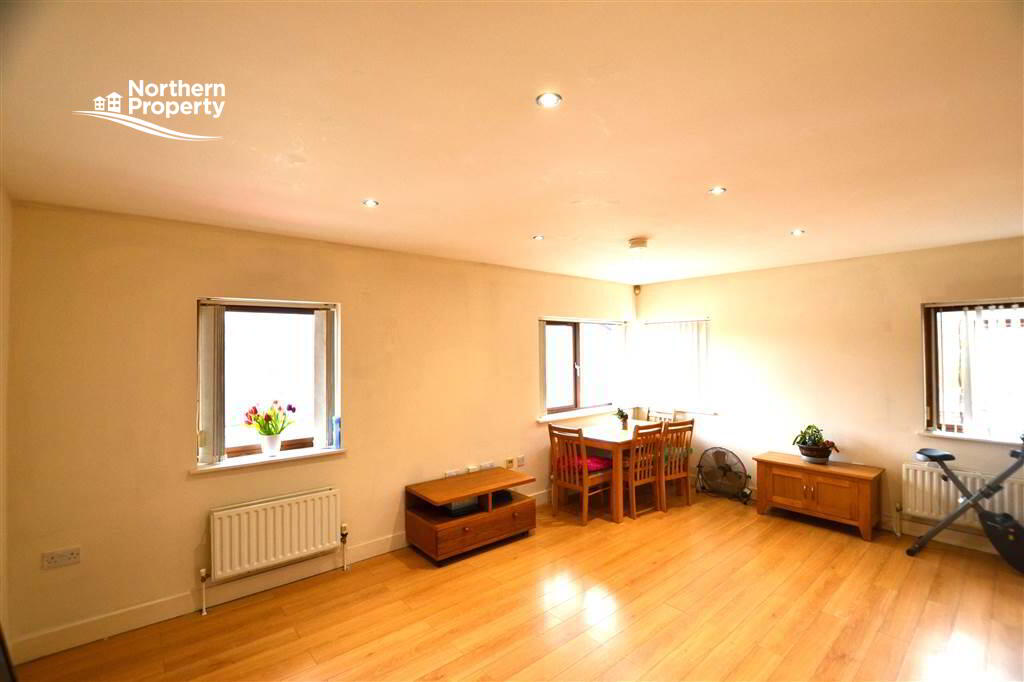 Photo 4 of 26 Station View ( Penthouse), Dunmurry, Belfast