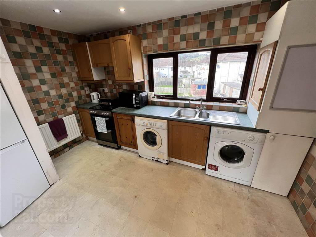 34d Carmeen Gardens 7 of 15