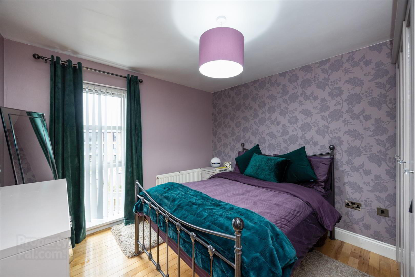Apt 5, 8 Lewis Mews 10 of 18