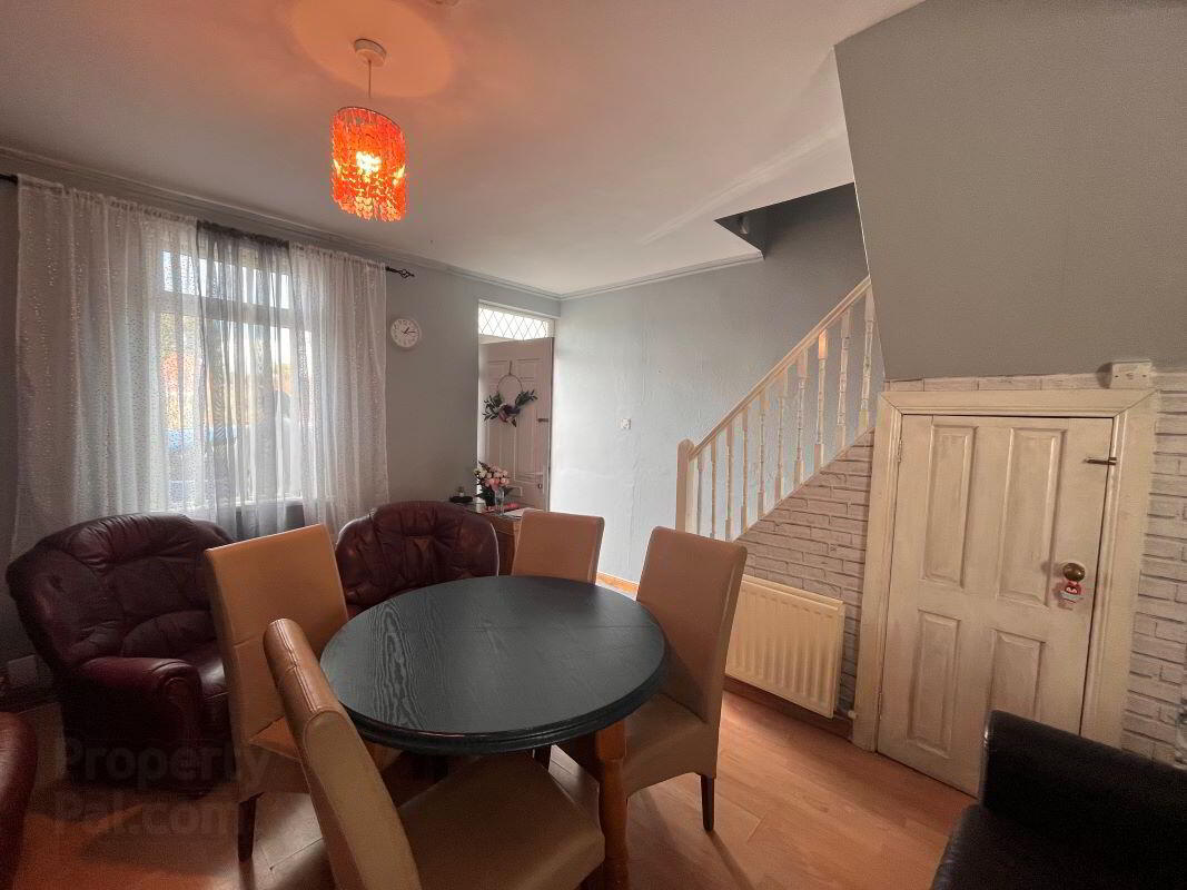 31 Caledon Street 6 of 17