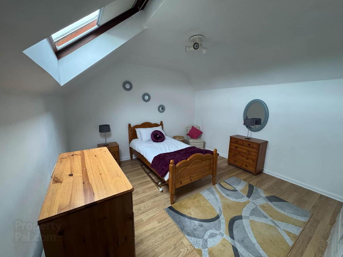 11 Essex Court 13 of 17