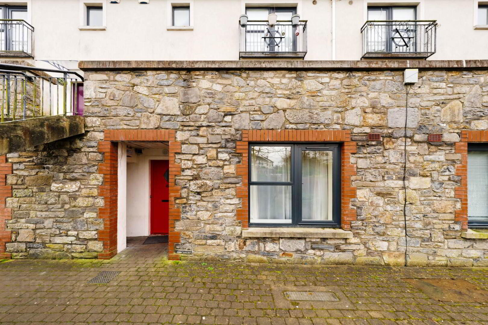 property description image
