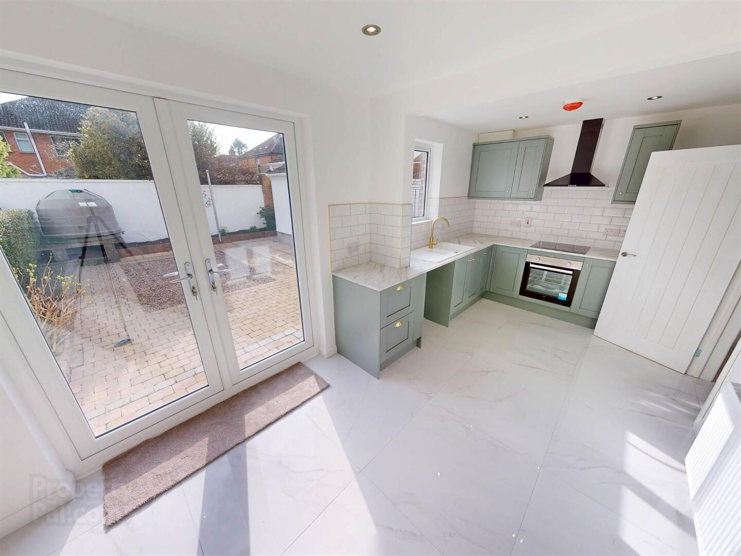 6 Beechdene Drive 8 of 19