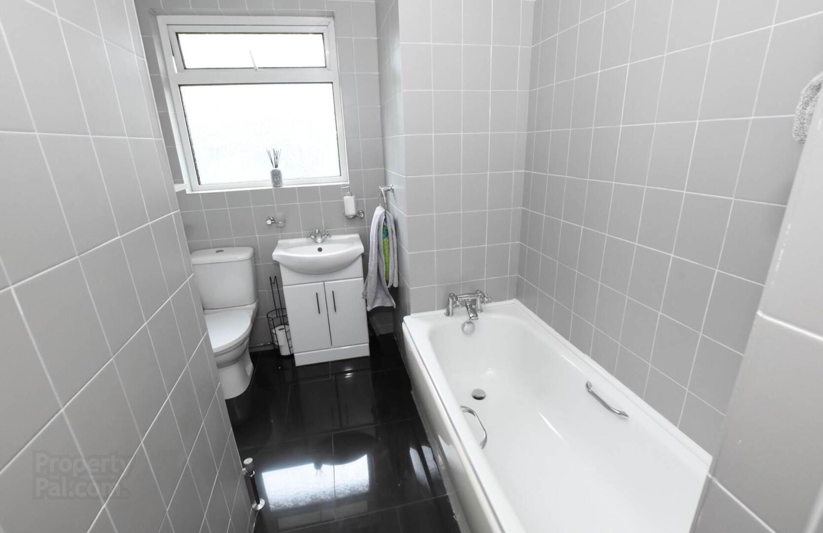 8 High Bangor Road 12 of 24