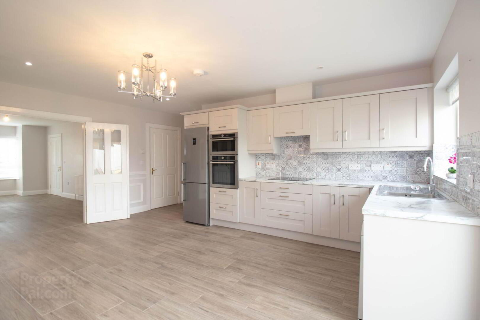 62 Creighan Manor 9 of 29