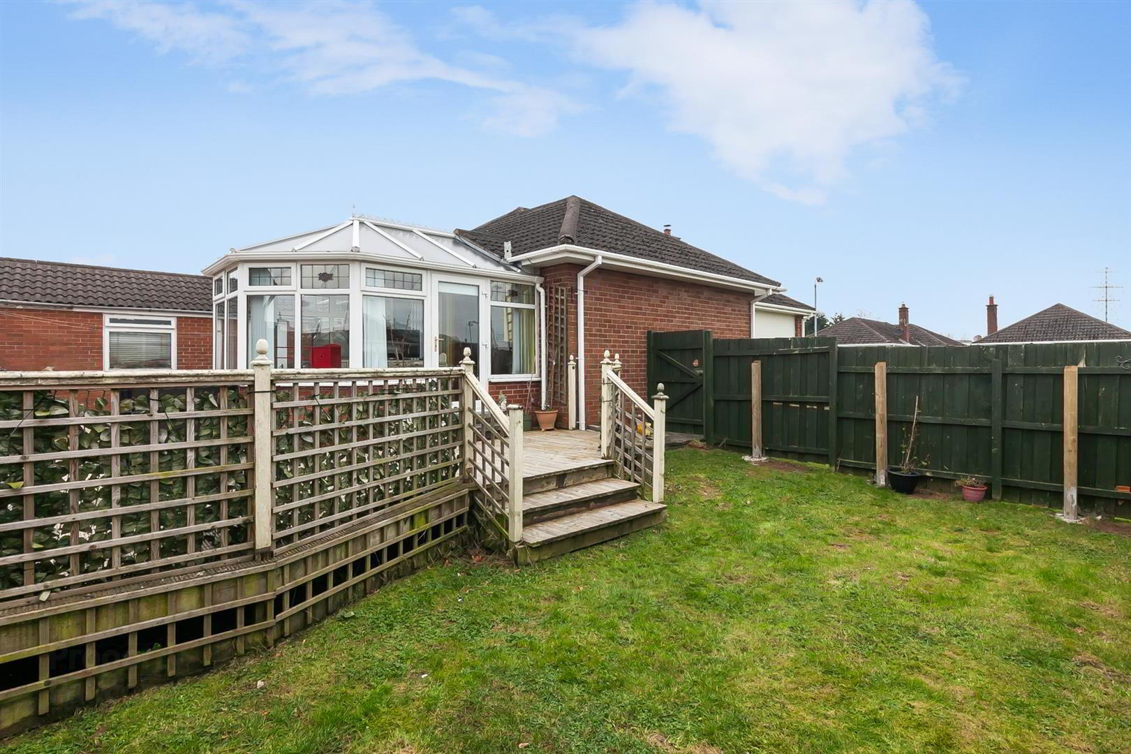 16 Woodford Crescent 23 of 24