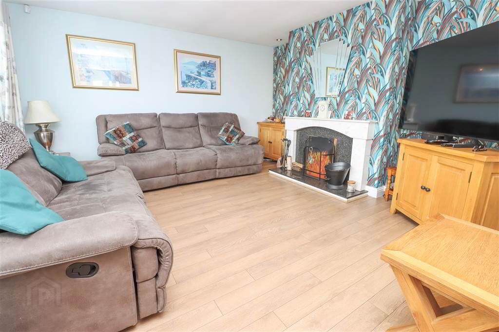 4 Woodcroft Rise 9 of 23