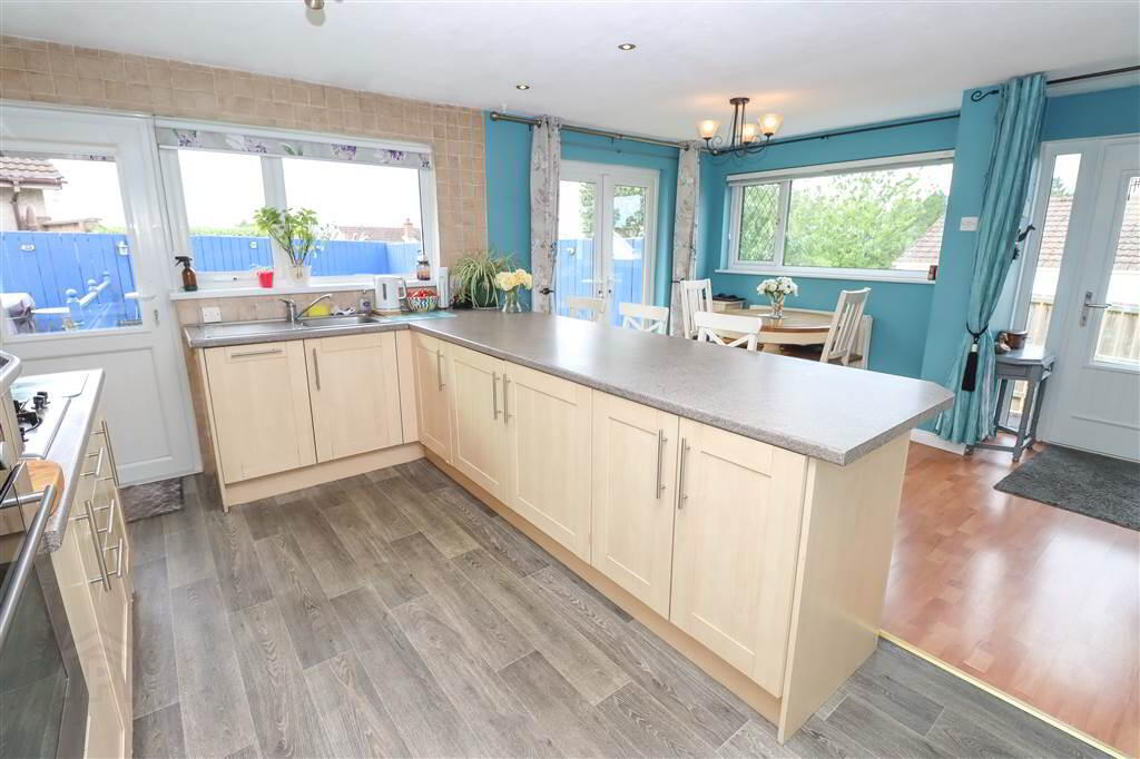 4 Woodcroft Rise 6 of 23