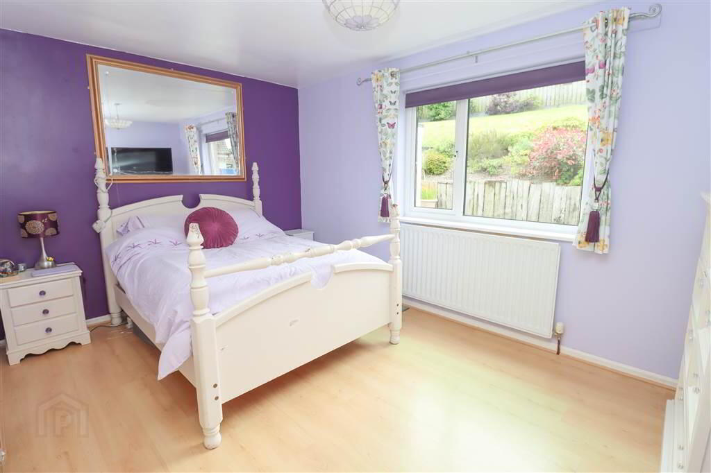 4 Woodcroft Rise 11 of 23