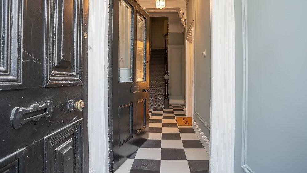property description image