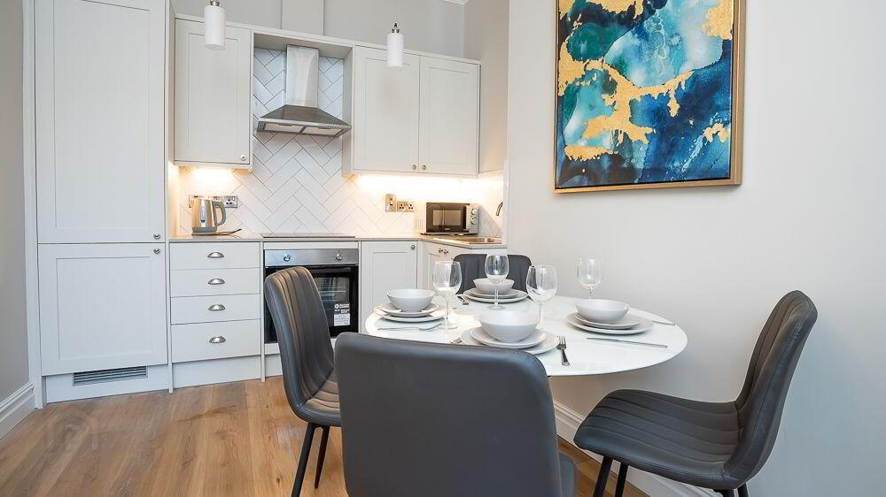 Apt 1, 66 Wellington Park 7 of 16