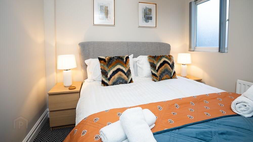 Apt 1, 66 Wellington Park 14 of 16