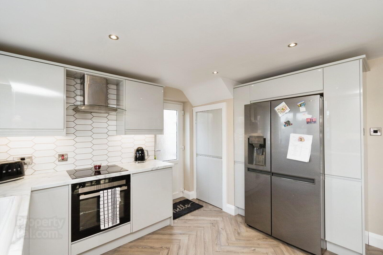 3 Woodview Crescent 7 of 22
