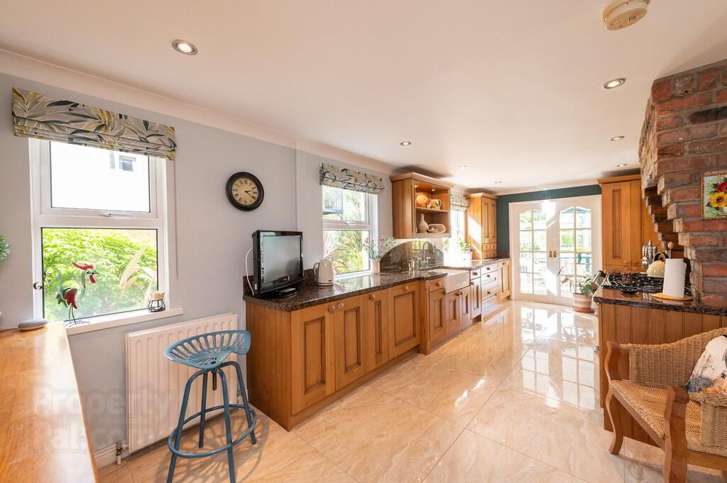276 Upper Road 14 of 57