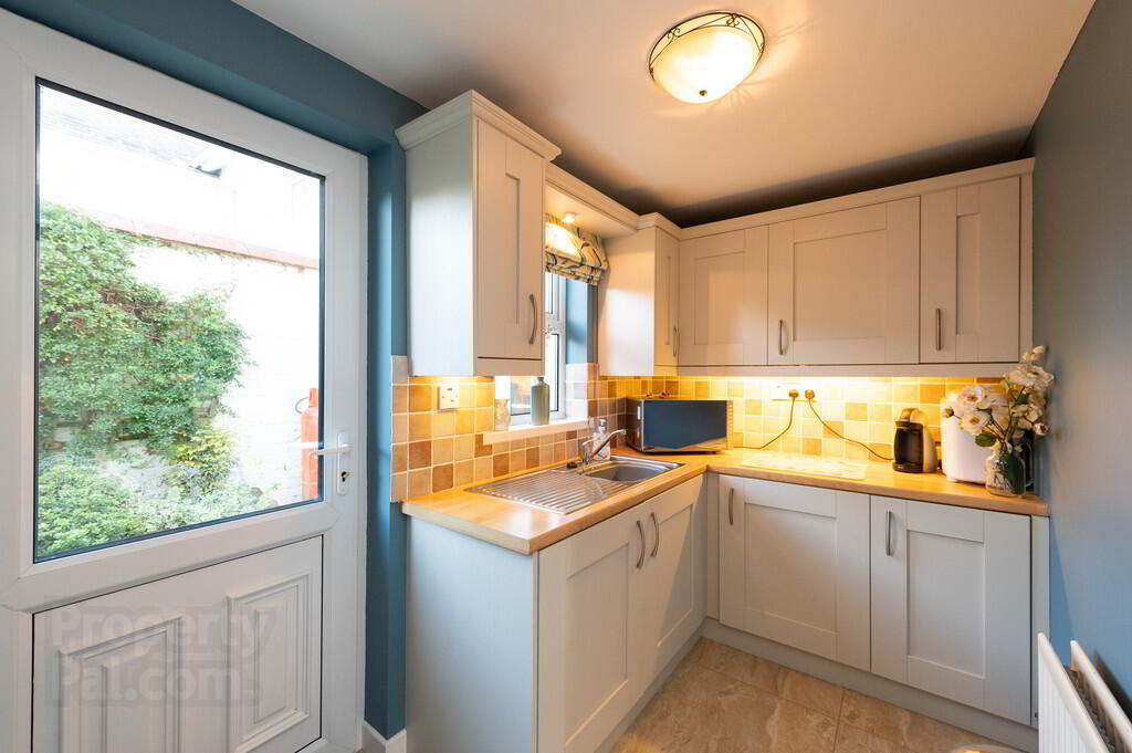 276 Upper Road 16 of 57