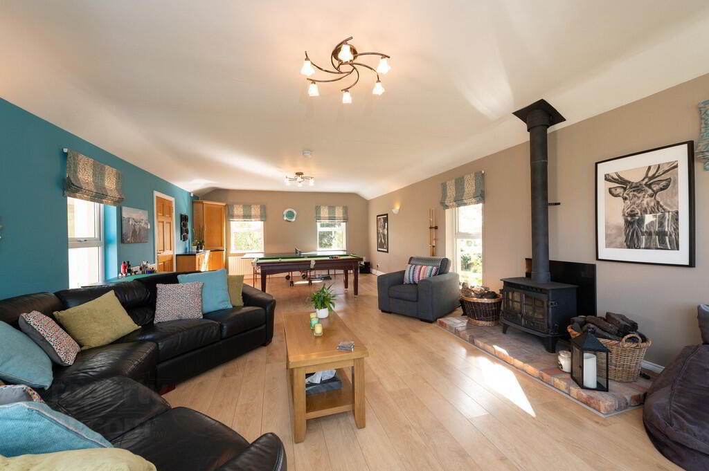 276 Upper Road 35 of 57