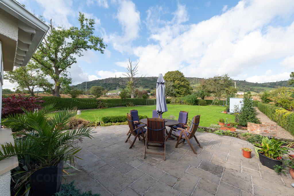 276 Upper Road 43 of 57