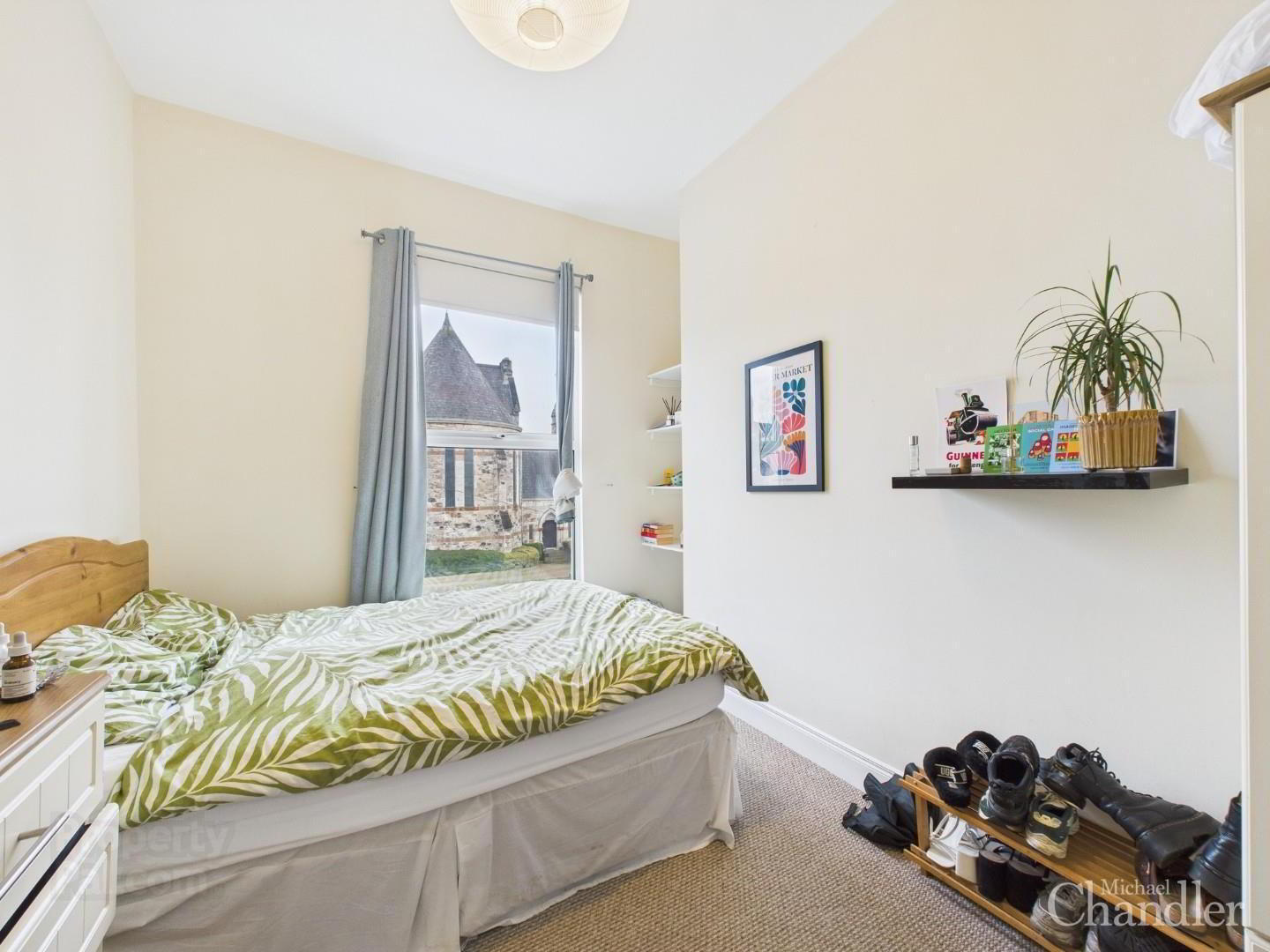 10 Eglantine Avenue 11 of 21