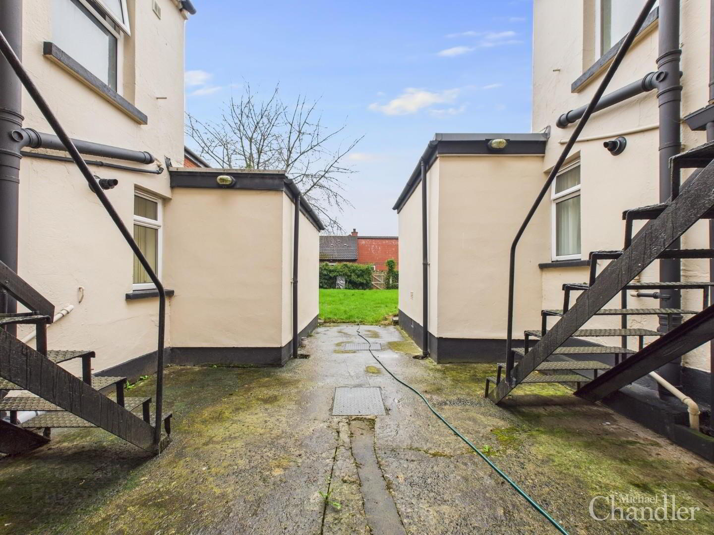 10 Eglantine Avenue 19 of 21