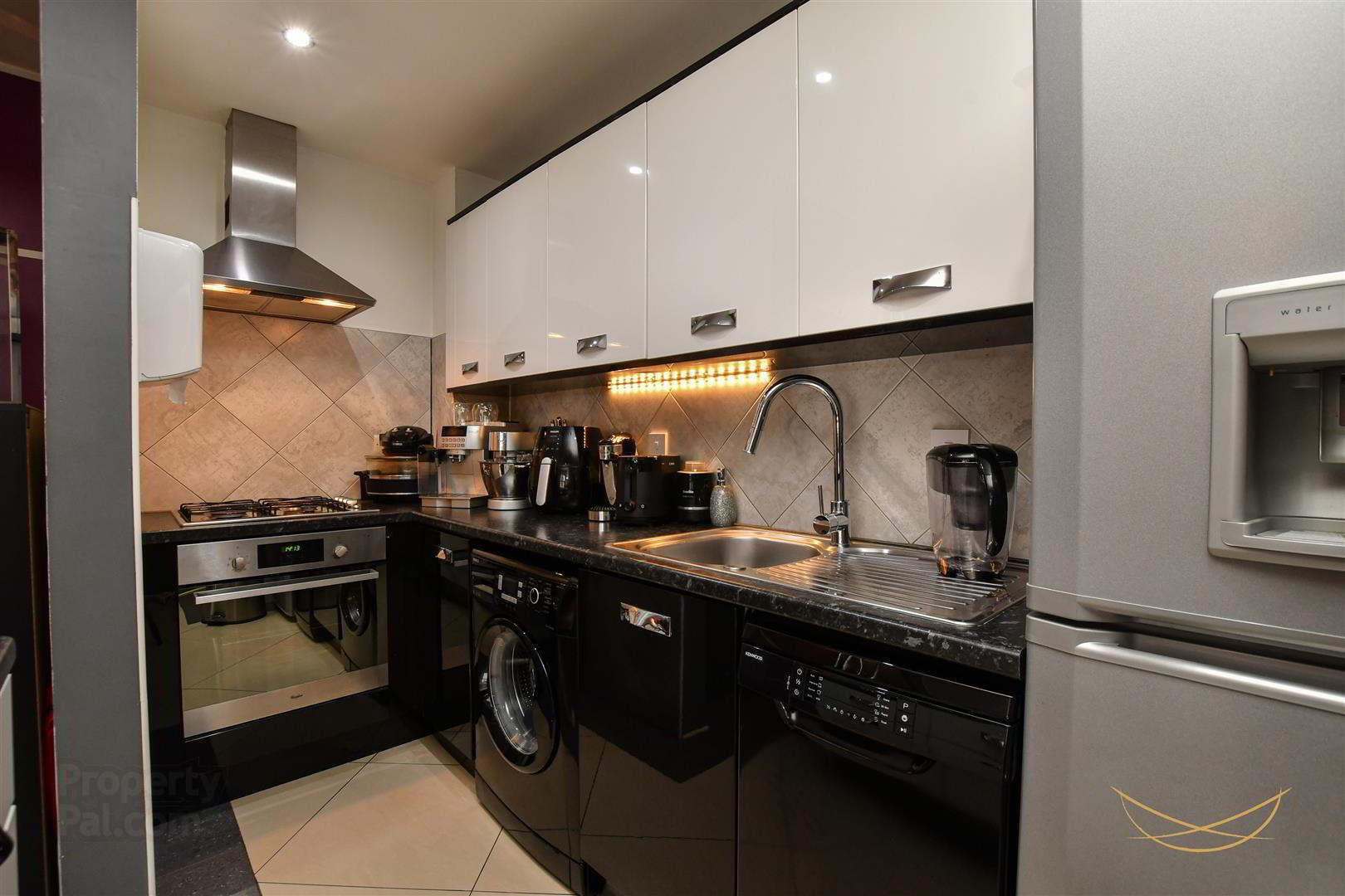 32 Glasgow Street 16 of 32