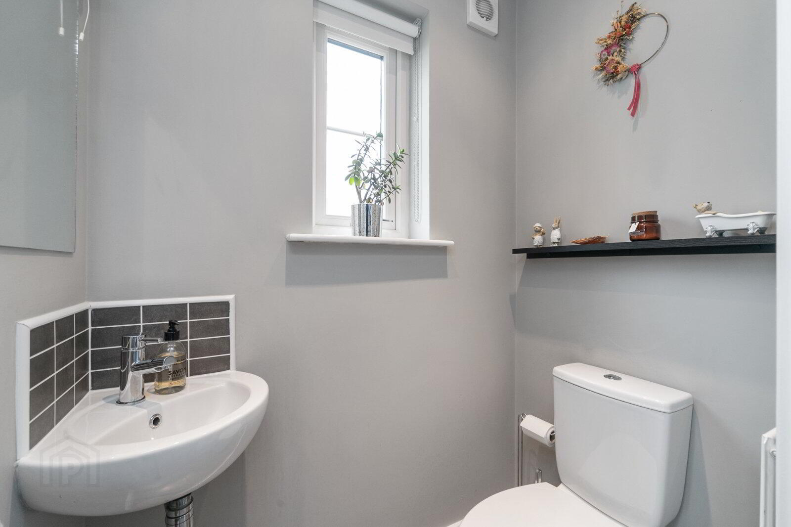 143 Coopers Mill Avenue 8 of 16