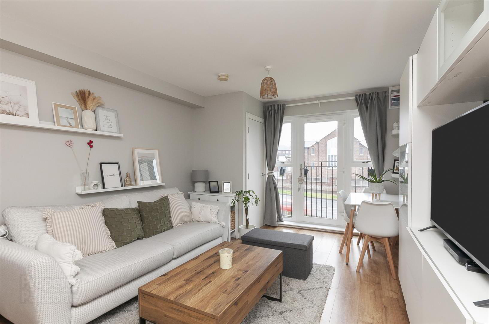 Apartment 15 288 Antrim Road 4 of 12