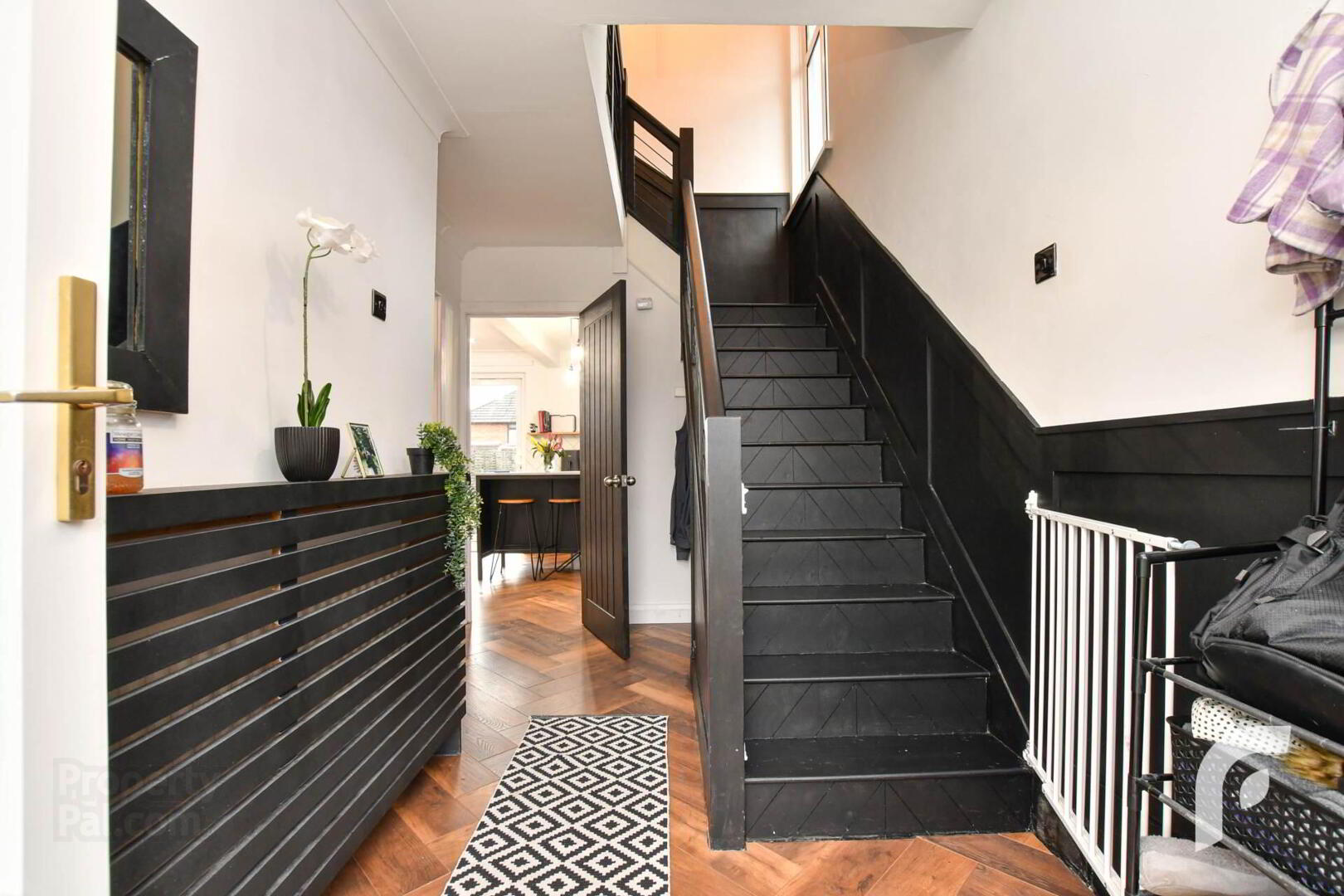 8 Westway Park 6 of 35