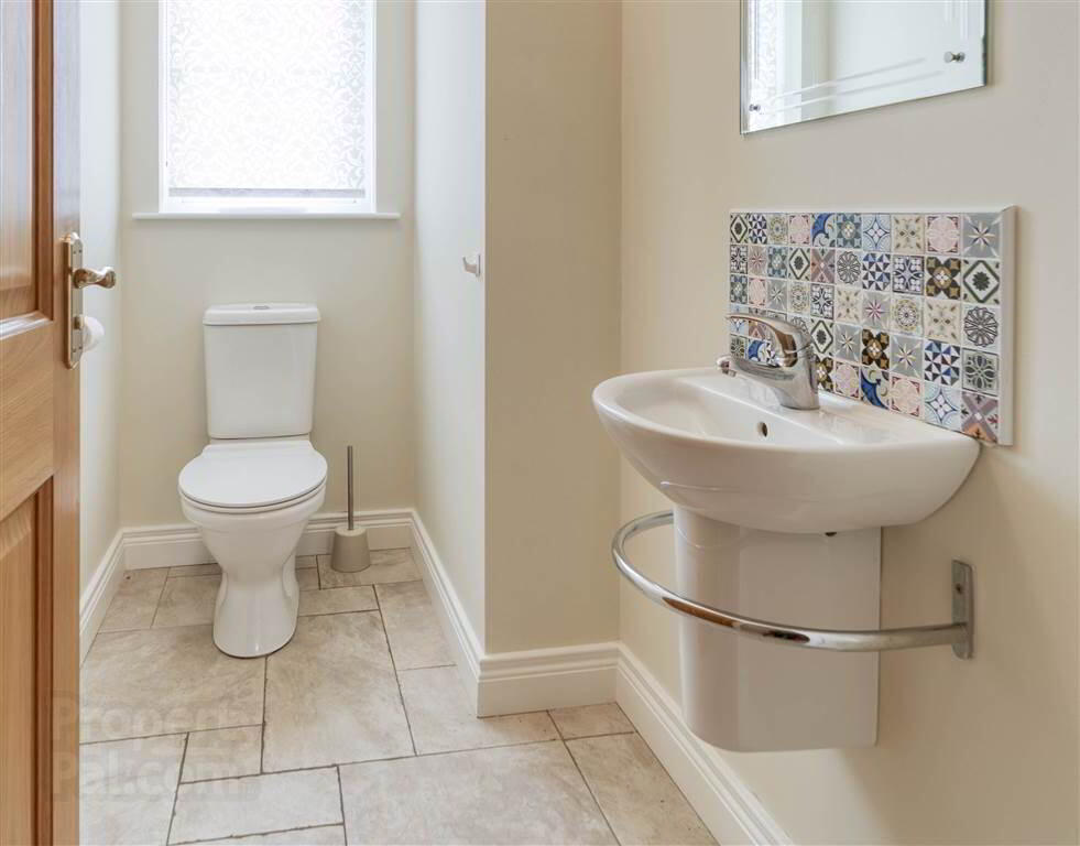 10 Mornington Avenue 6 of 20