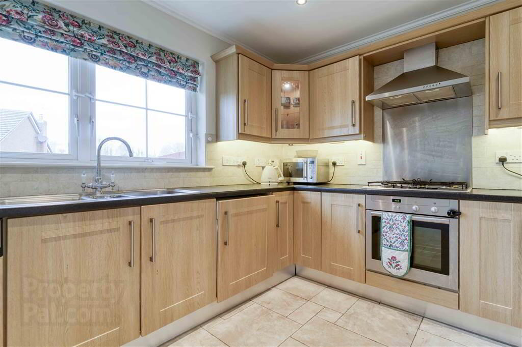 10 Mornington Avenue 8 of 20