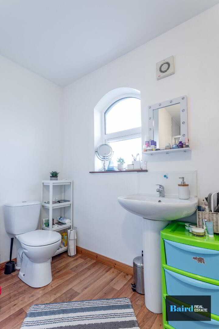 32 Brookfield Road 27 of 32