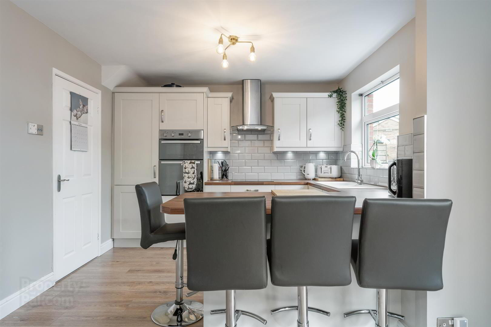 2 Priory Walk 7 of 19