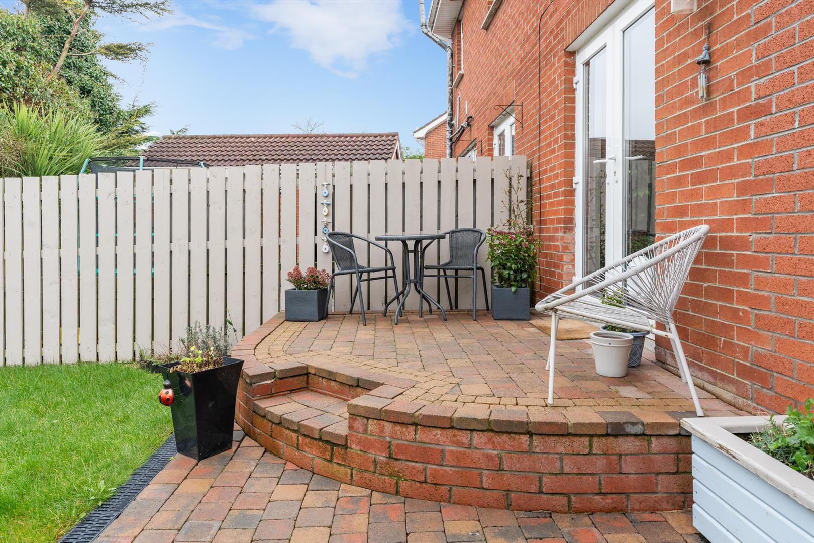 2 Priory Walk 18 of 19