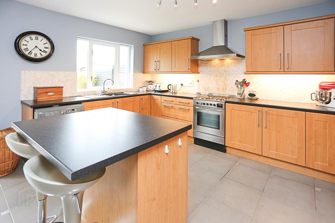 53 Shaftesbury Road 6 of 26