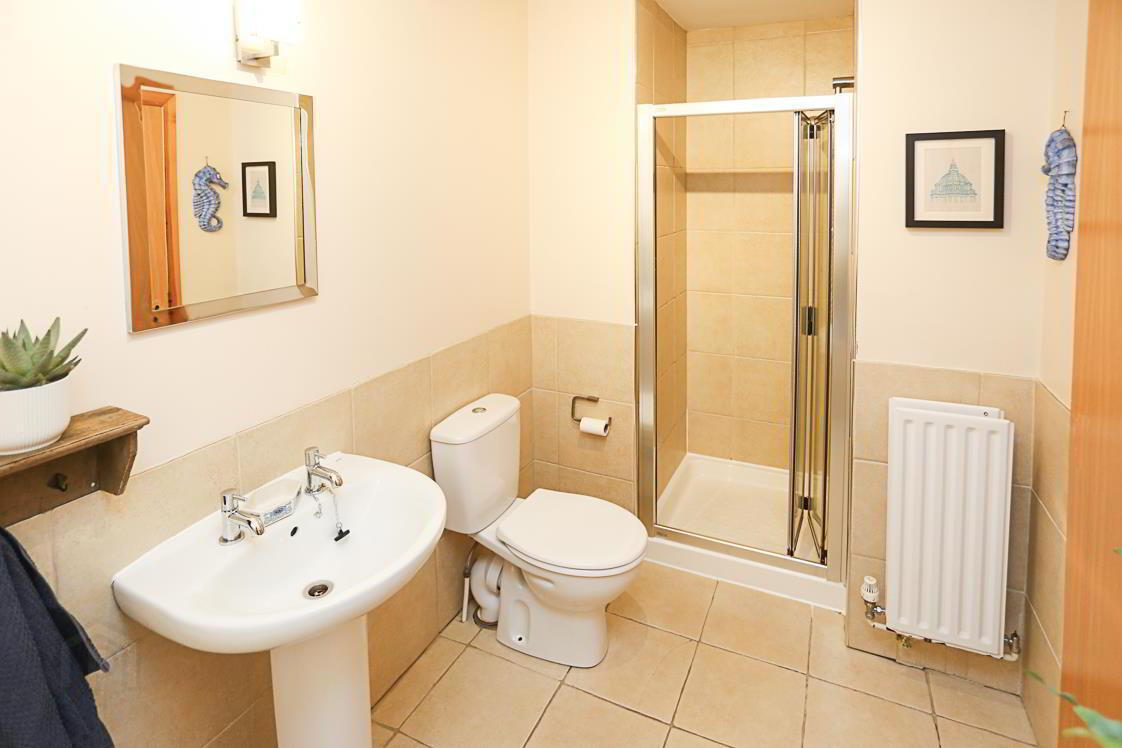 53 Shaftesbury Road 19 of 26