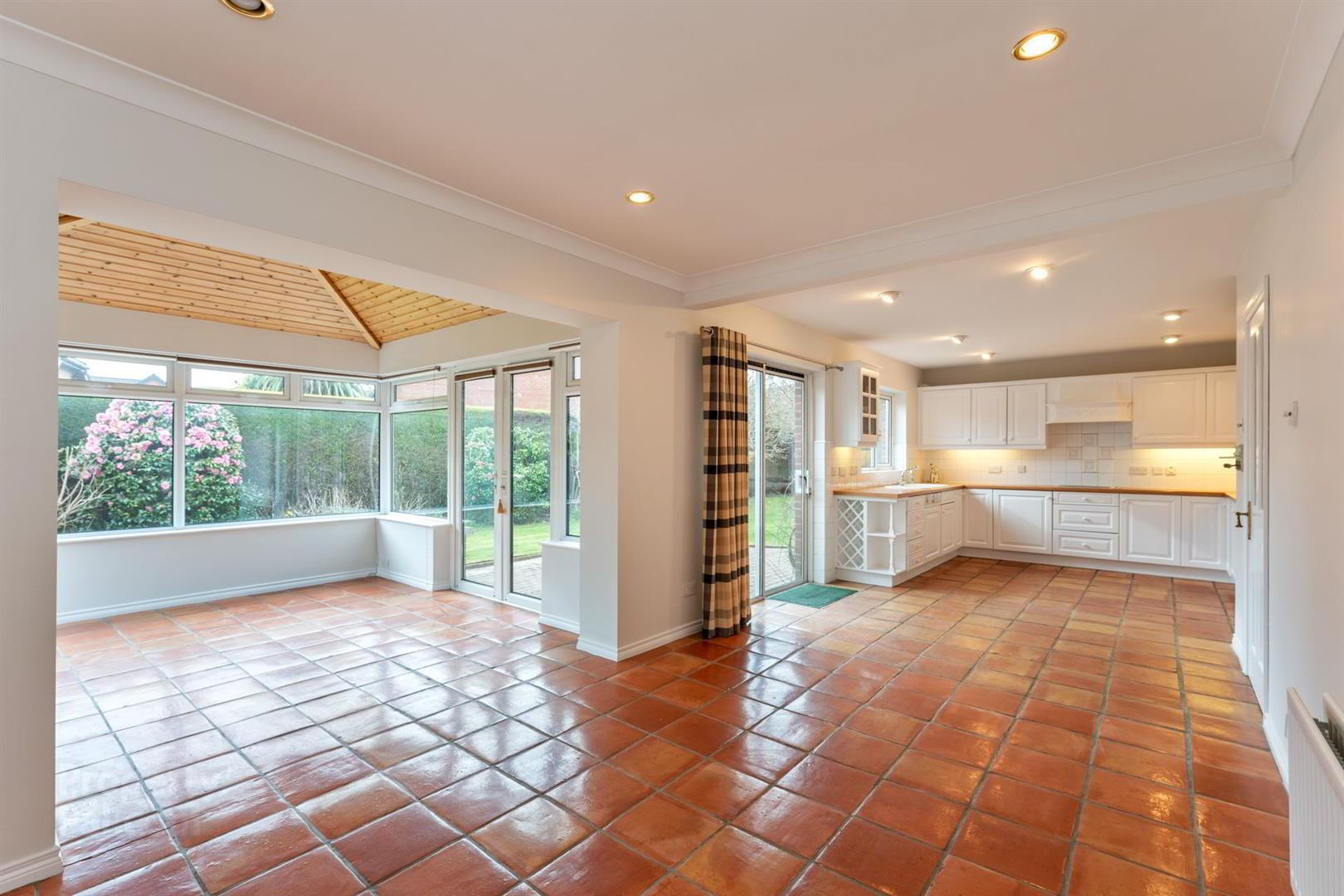 15 Beechfield Drive 7 of 25
