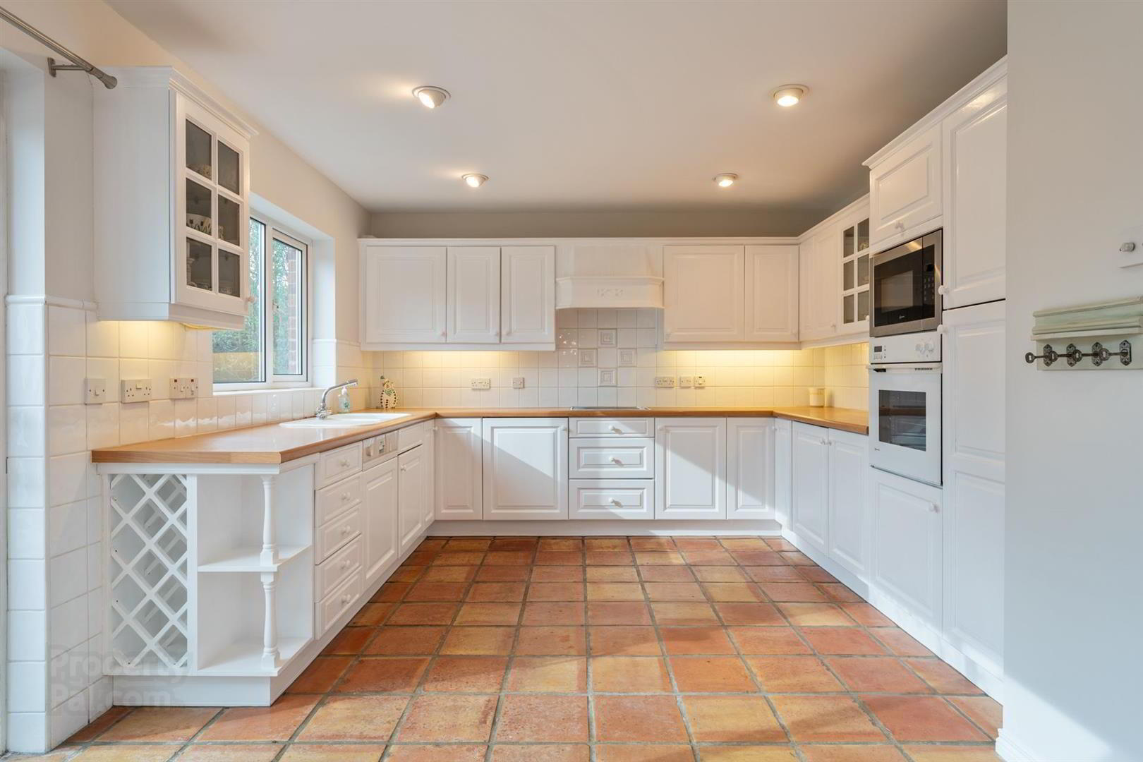 15 Beechfield Drive 9 of 25