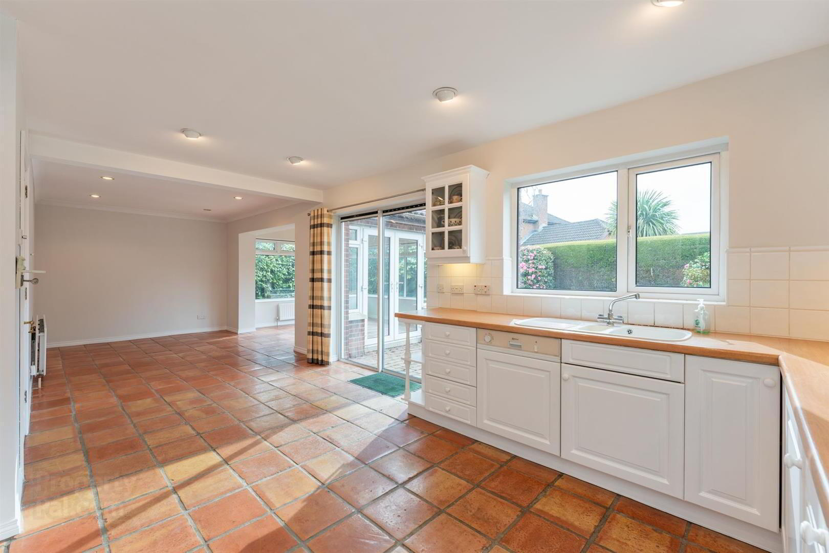 15 Beechfield Drive 10 of 25
