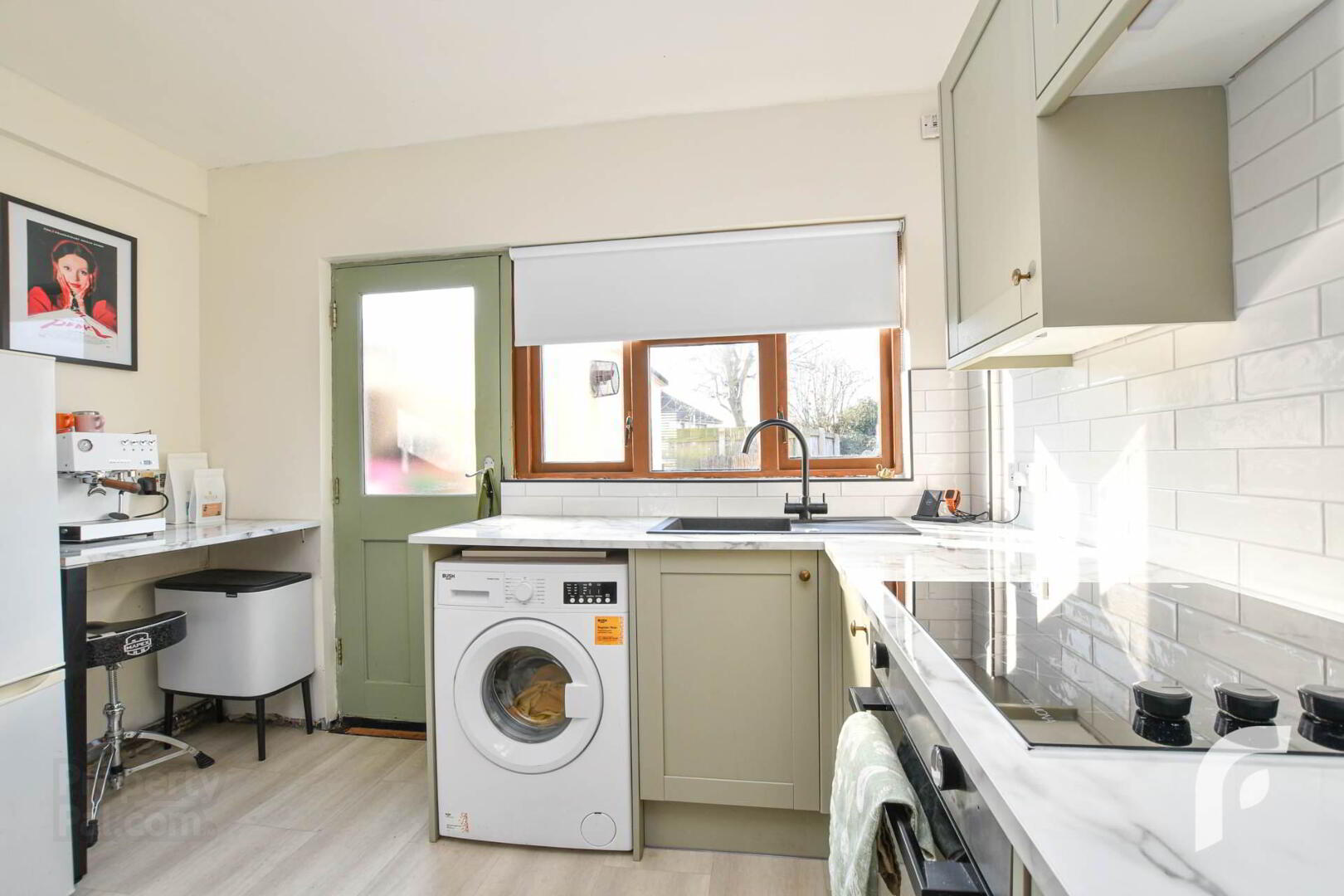 8 Avonlea Gardens 14 of 27