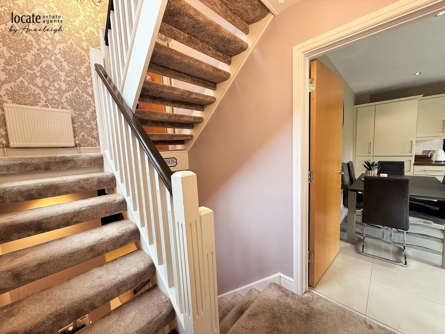 2 Woodland Close 11 of 30