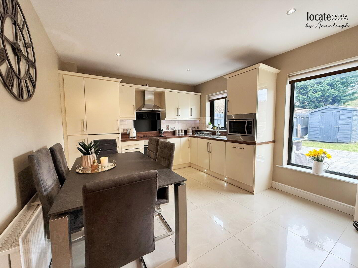 2 Woodland Close 13 of 30