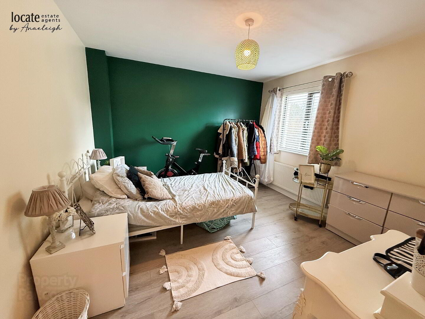 2 Woodland Close 25 of 30