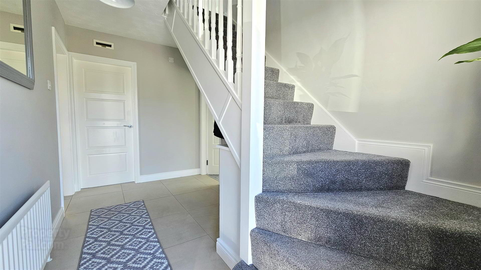 24 Bluefield Close 4 of 22
