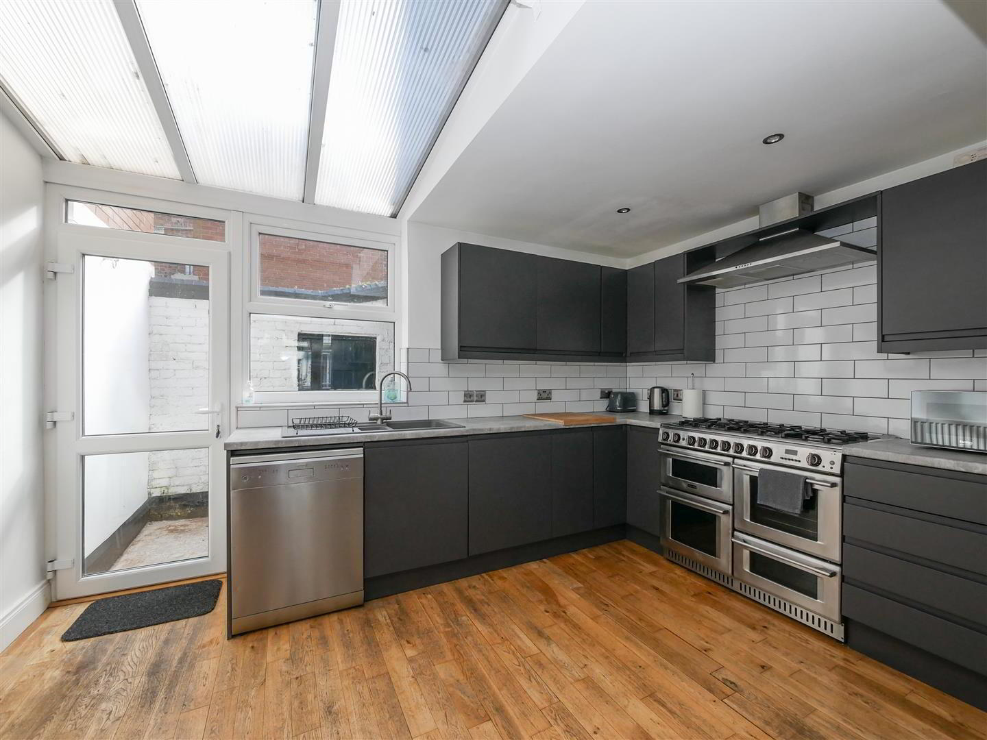 12 Reid Street 6 of 21