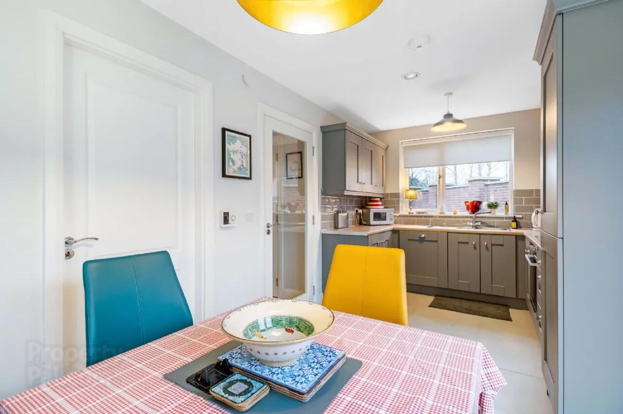 12 Dun Rioga Crescent 9 of 24