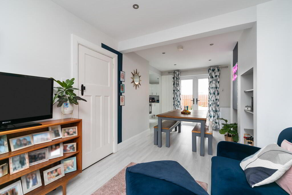 15 Ravenhill Crescent 6 of 22