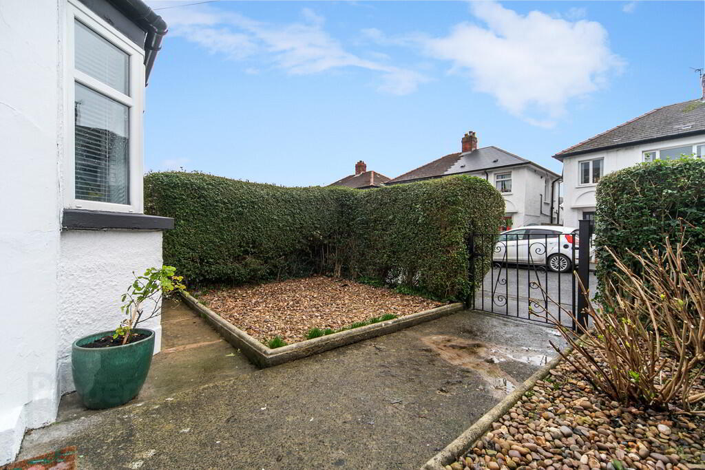 15 Ravenhill Crescent 22 of 22