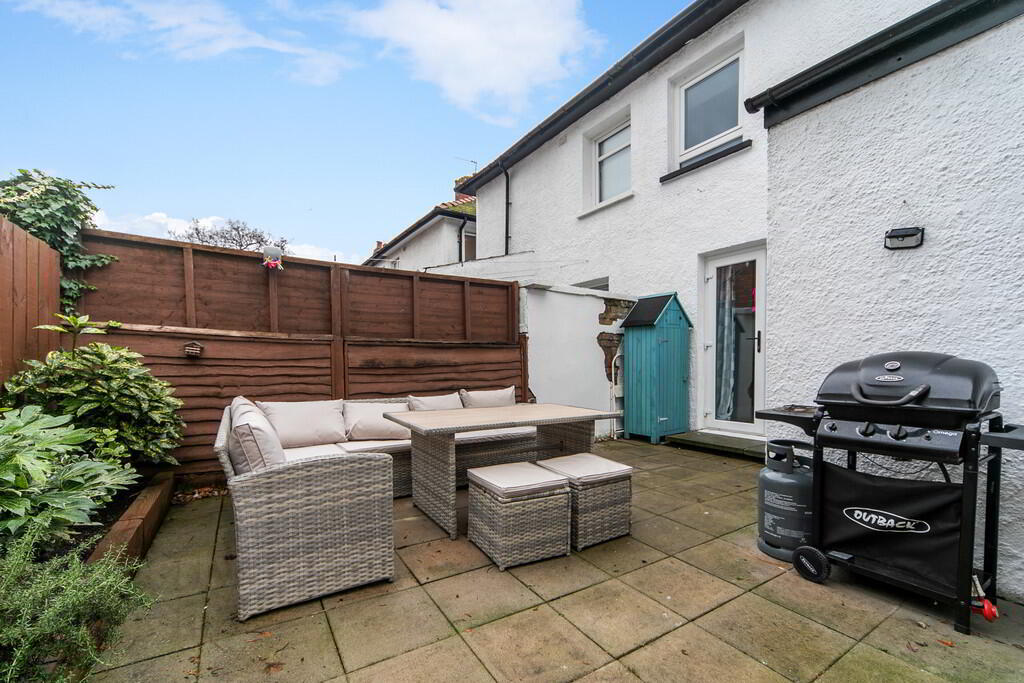 15 Ravenhill Crescent 21 of 22