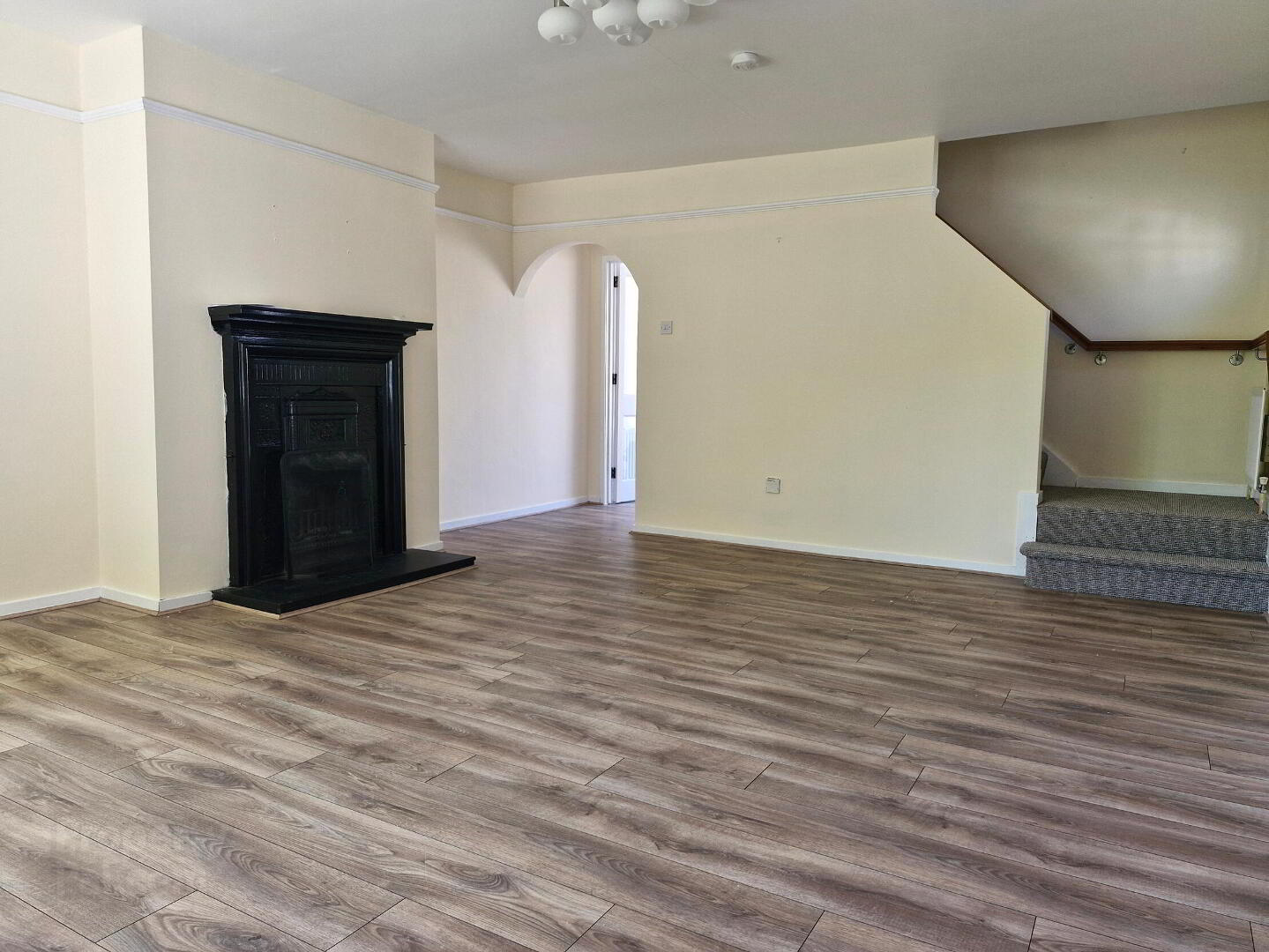 property description image