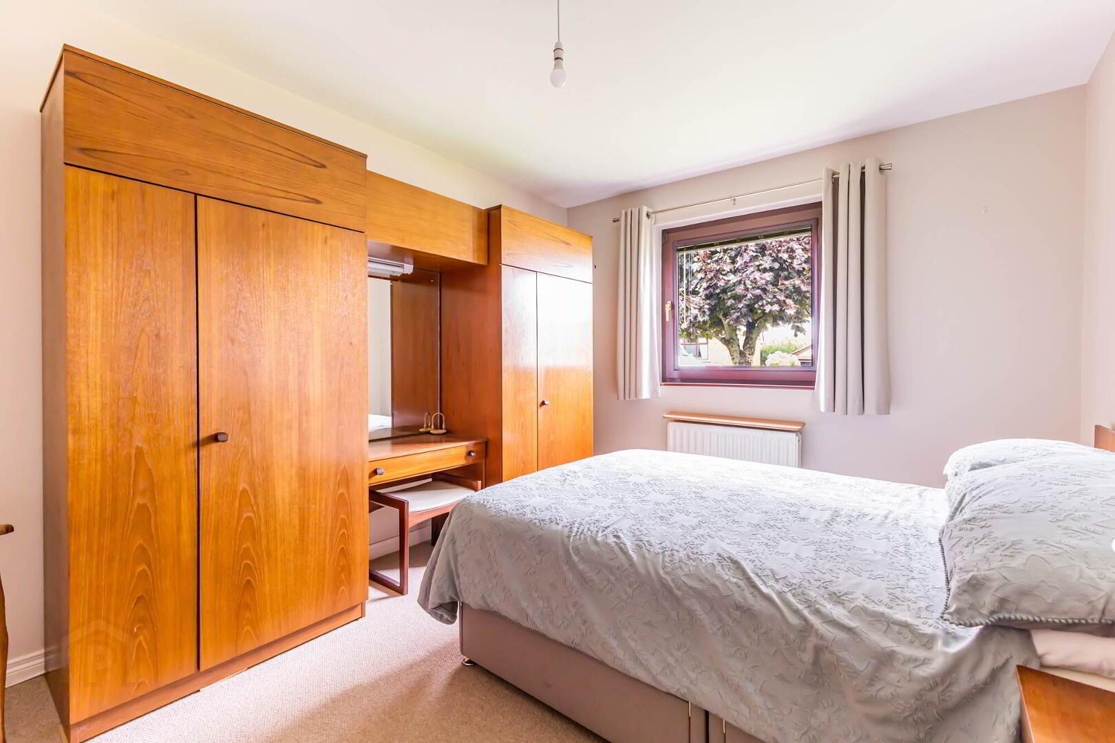 26 Windsor Hill 14 of 24