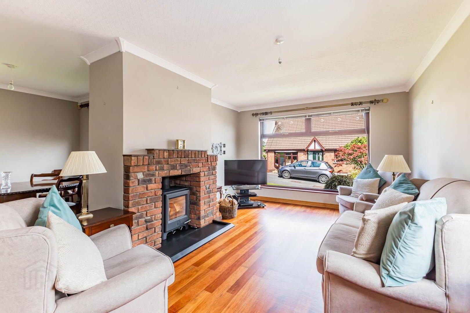 26 Windsor Hill 5 of 24